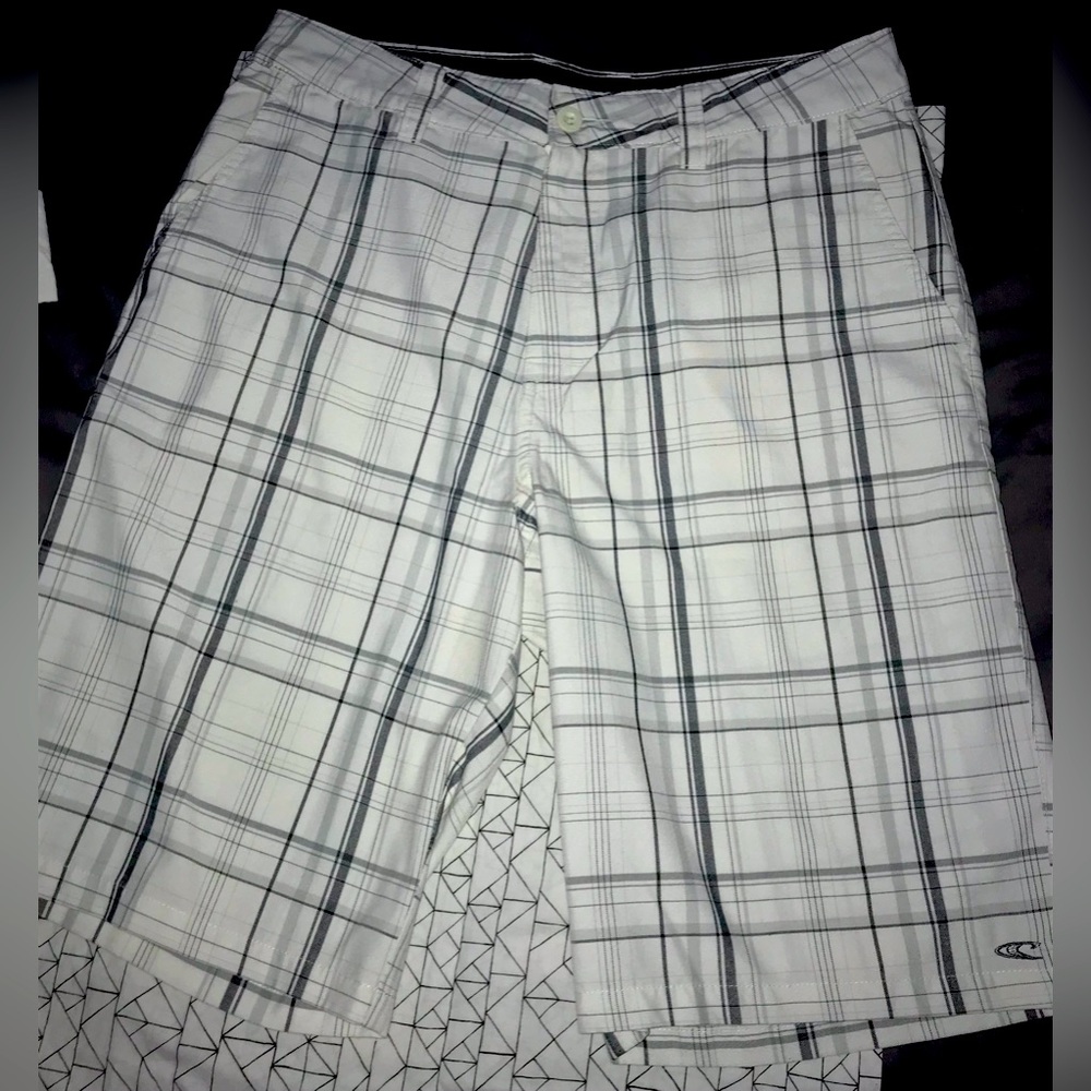 O’Neil Mens Shorts. Size 34. Excellent Condition.